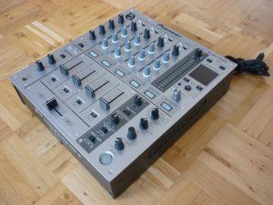 DJM700.jpg