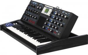 moog-music-minimoog-voyager-electric-blue-59291.jpg