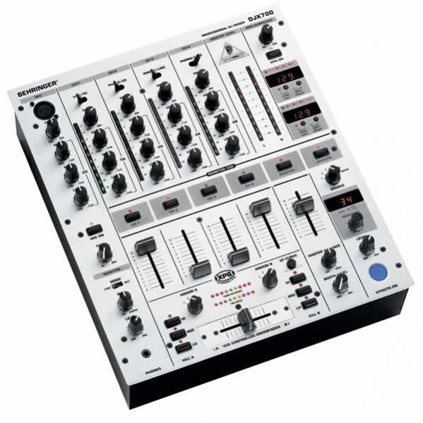 behringer_djx700.jpg