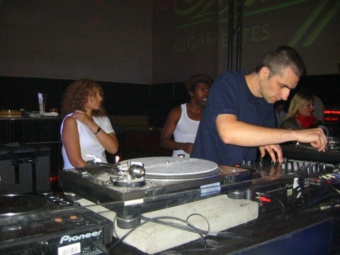 DJ DEEP & LIL LOUIS @ 3001, 12.08.2005 (2)-1.jpg